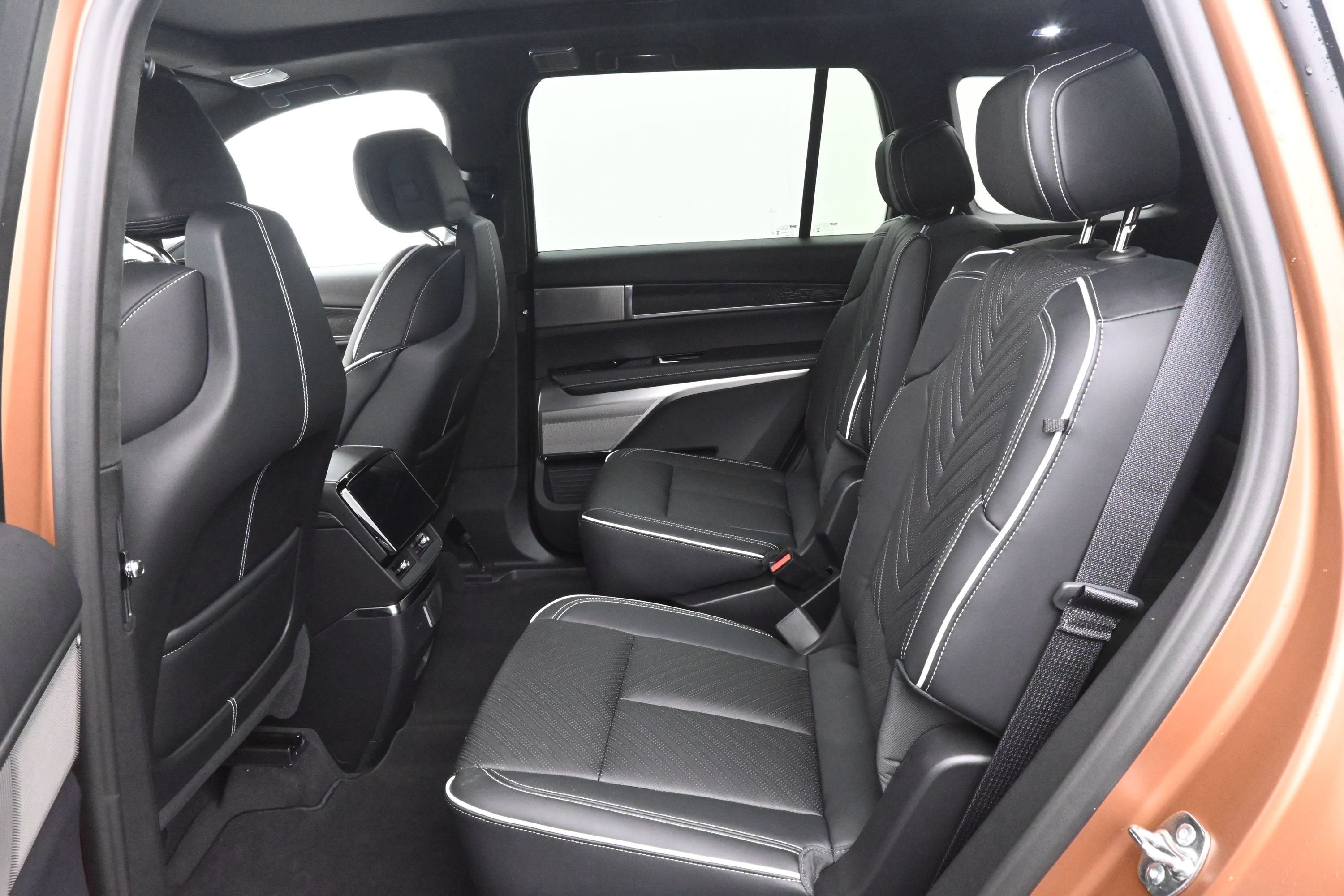 New 2027 Cadillac Vistiq Sport AWD/4WD image 9