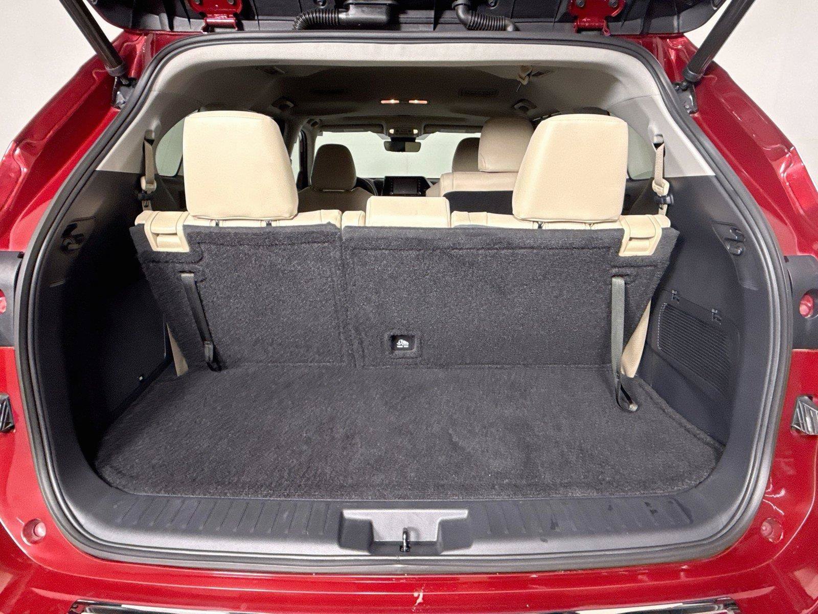 Certified 2021 Toyota Highlander Limited FWD image 42