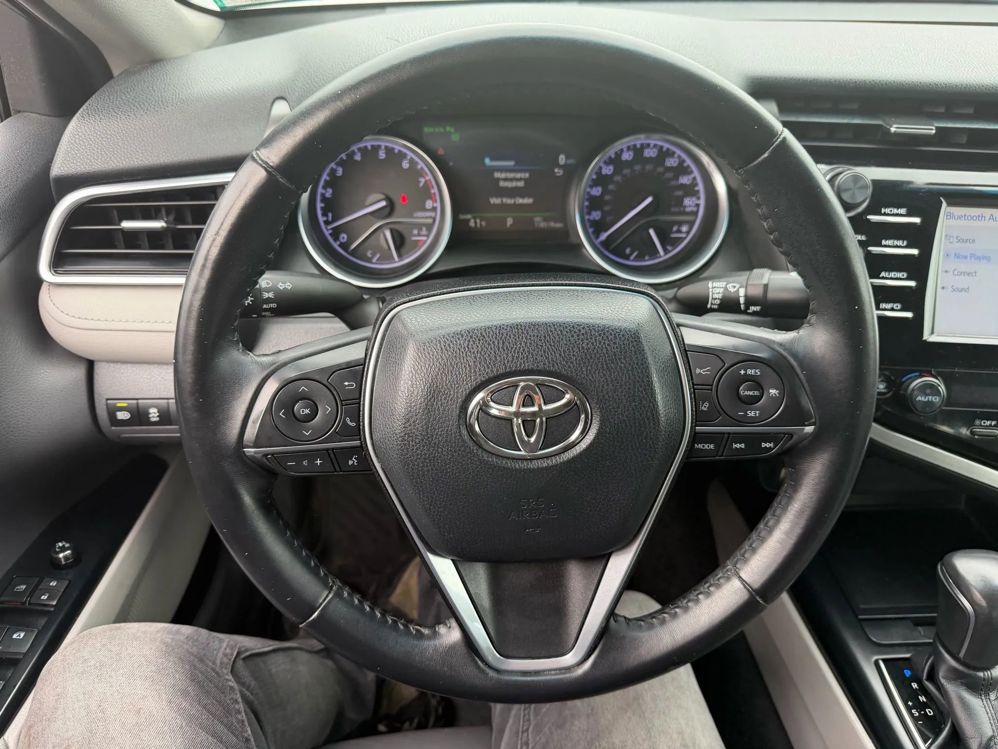 Used 2018 Toyota Camry XLE FWD image 18