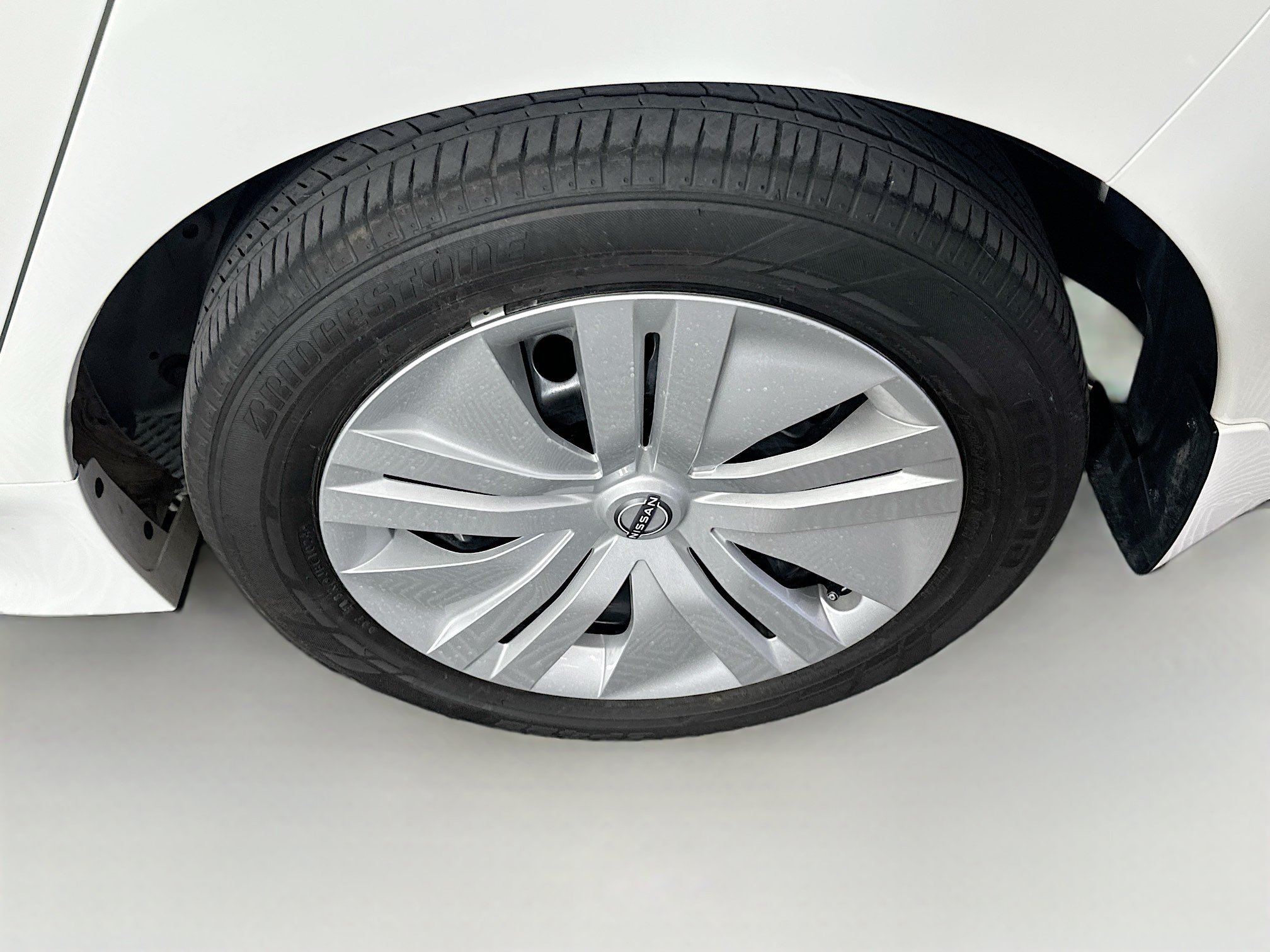 Used 2025 Nissan Leaf S FWD image 11