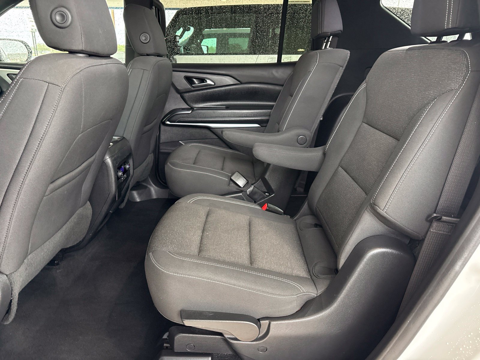 Used 2024 Chevrolet Traverse LT FWD image 15