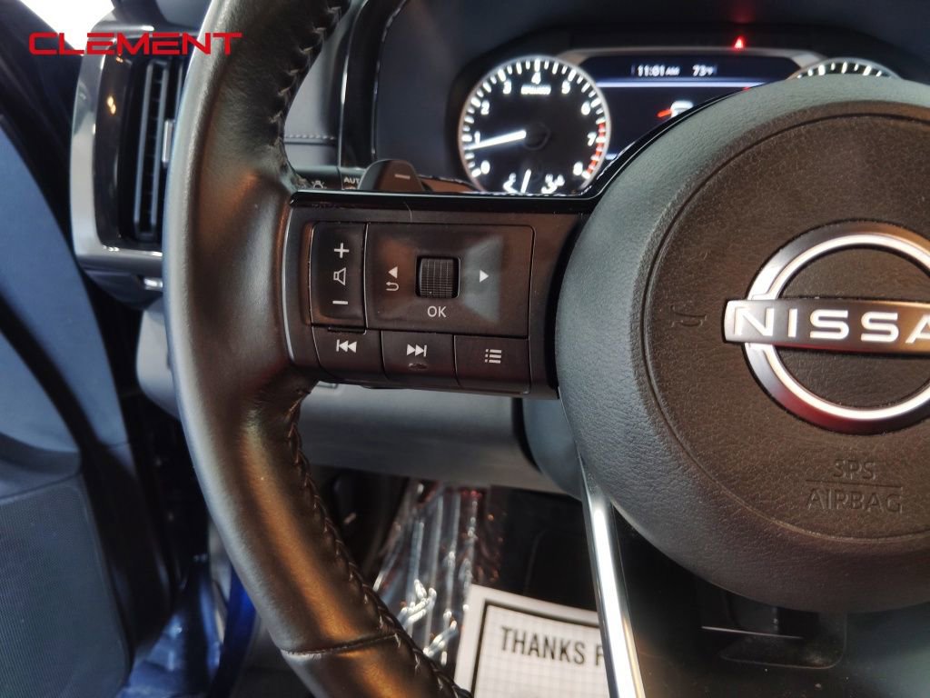 Used 2022 Nissan Pathfinder SV image 11