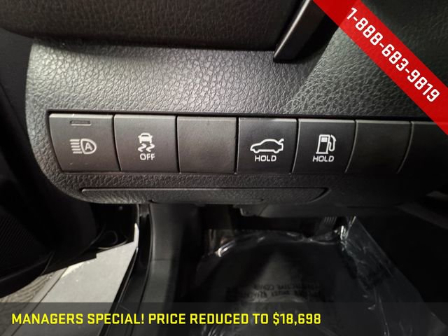 Used 2020 Toyota Camry SE image 22