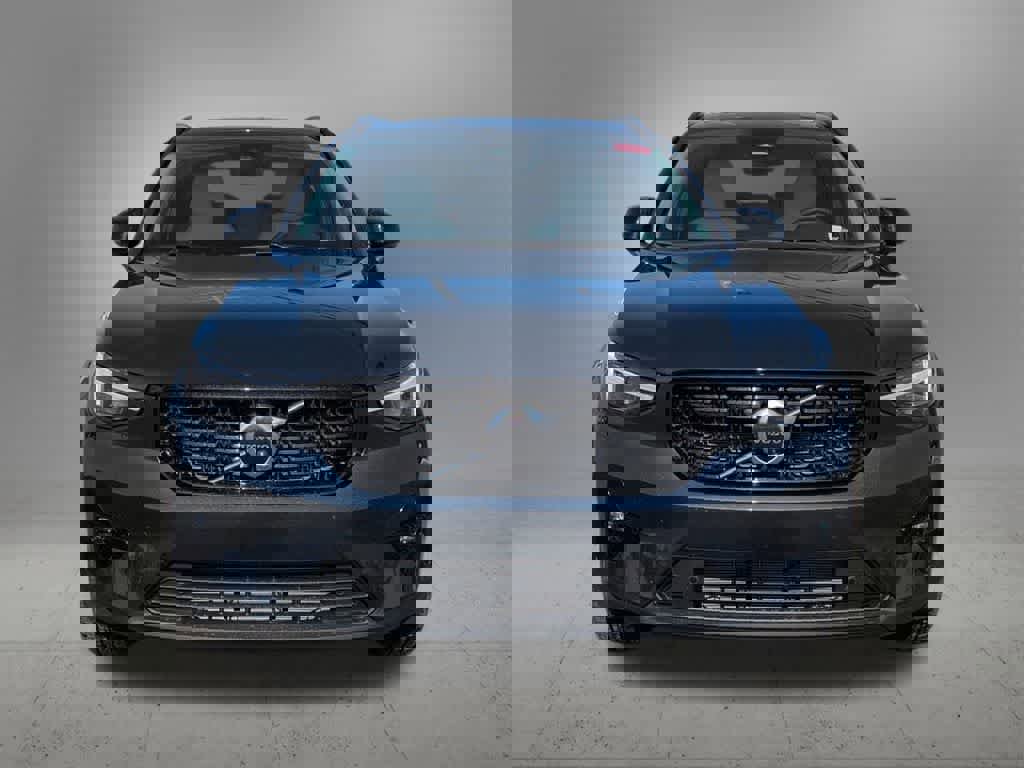 New 2026 Volvo XC40 B5 Ultra w/ Protection Package Premier image 9