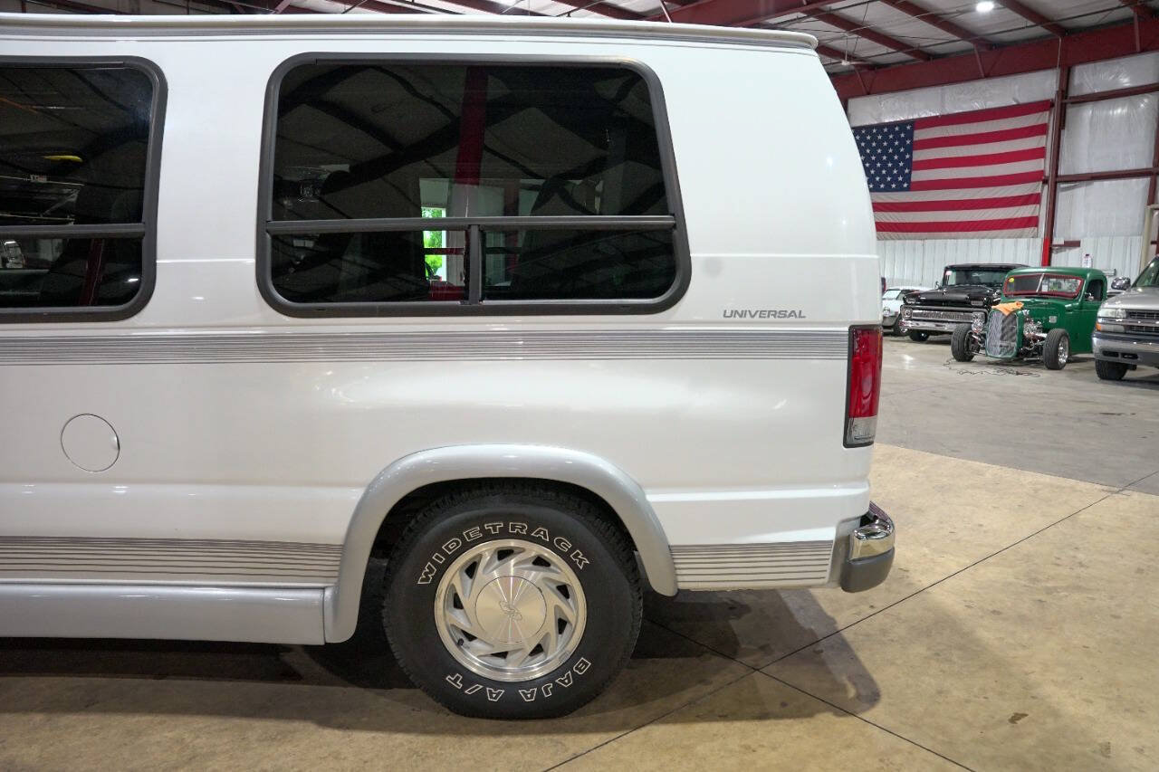 Used 1999 Ford E-150 and Econoline 150 RWD image 5
