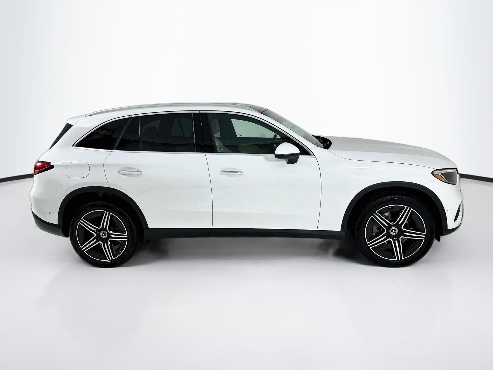 New 2027 Mercedes-Benz GLC 300 4MATIC image 9