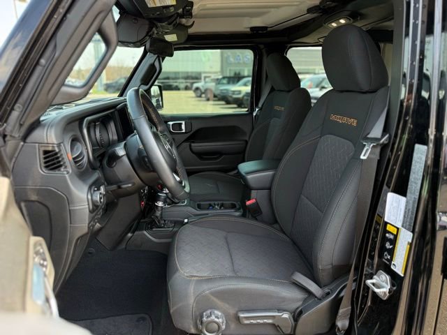 Used 2024 Jeep Gladiator Mojave w/ Convenience Group AWD/4WD image 12