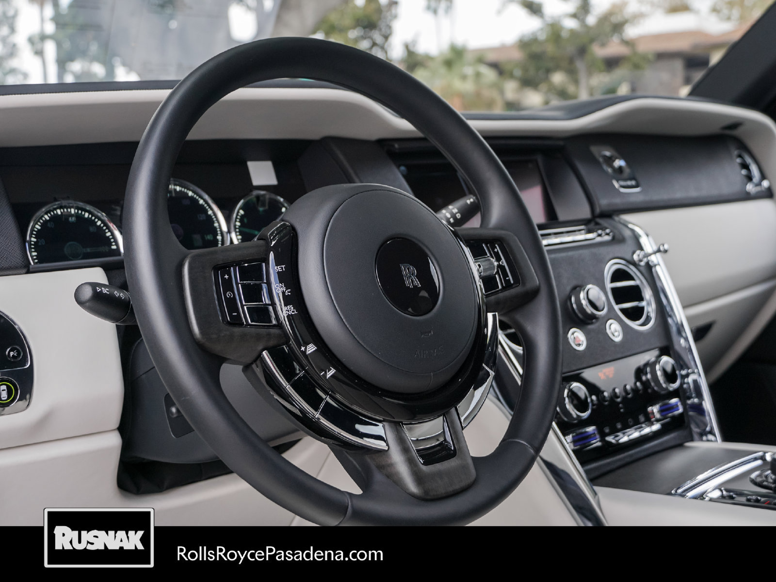 Certified 2019 Rolls-Royce Cullinan AWD/4WD image 21