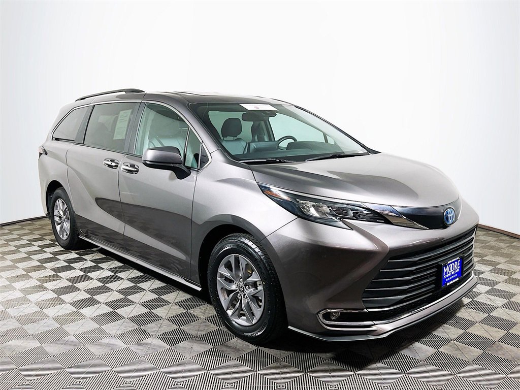 Certified 2024 Toyota Sienna XLE