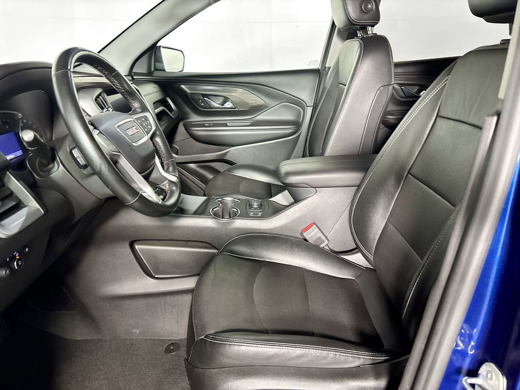 Used 2023 GMC Terrain SLT image 11