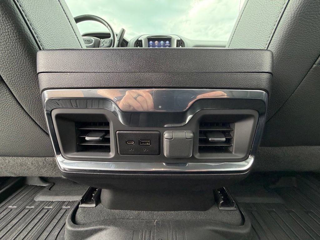 Used 2022 GMC Sierra 3500 Denali AWD/4WD image 7