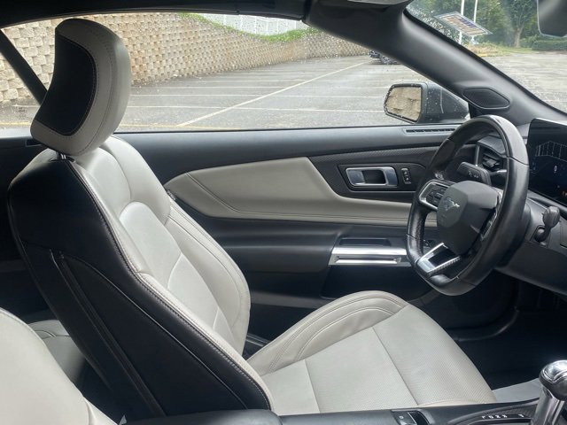 Used 2024 Ford Mustang Premium image 33
