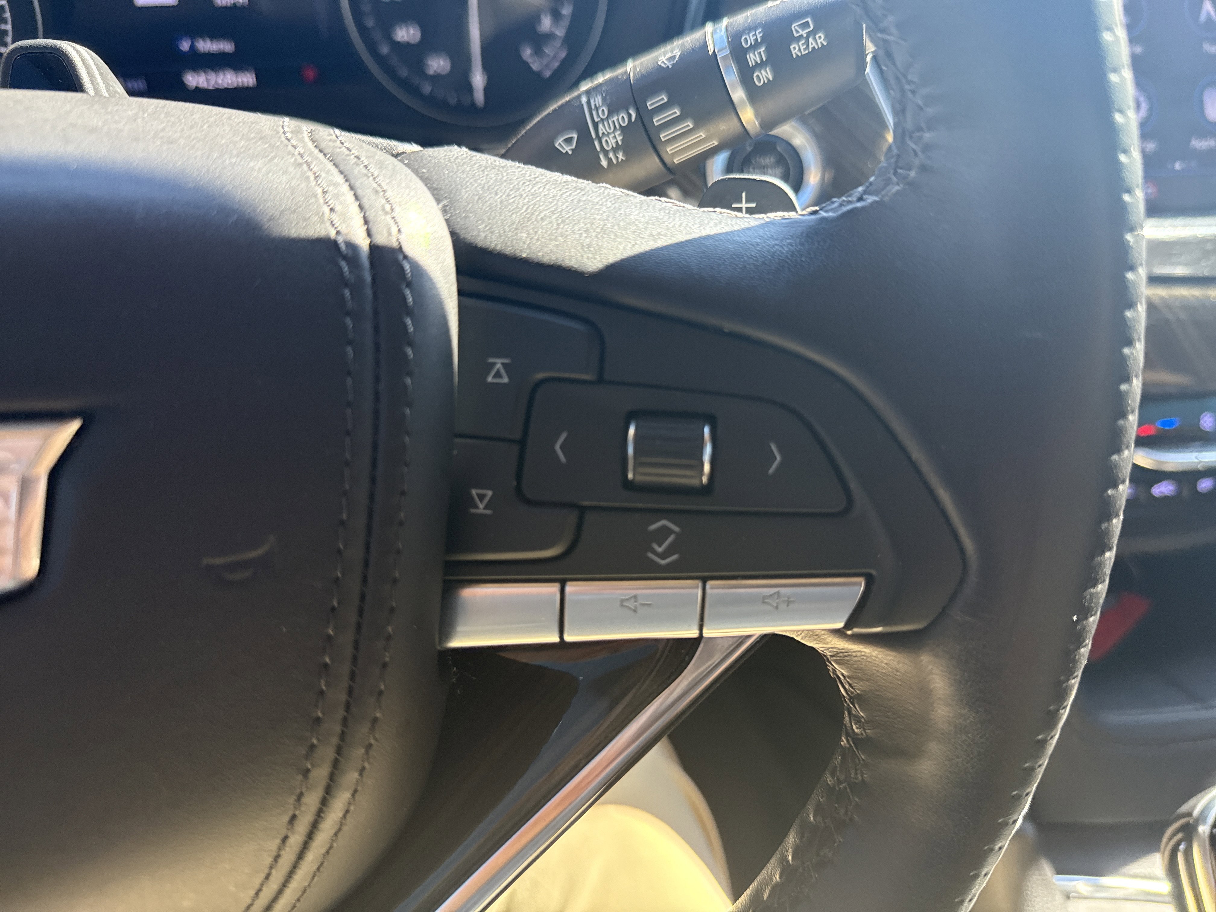 Used 2022 Cadillac XT6 Premium Luxury w/ Platinum Package image 22