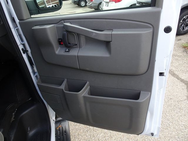 Used 2025 Chevrolet Express 3500 LT w/ LT Preferred Equipment Group RWD image 14