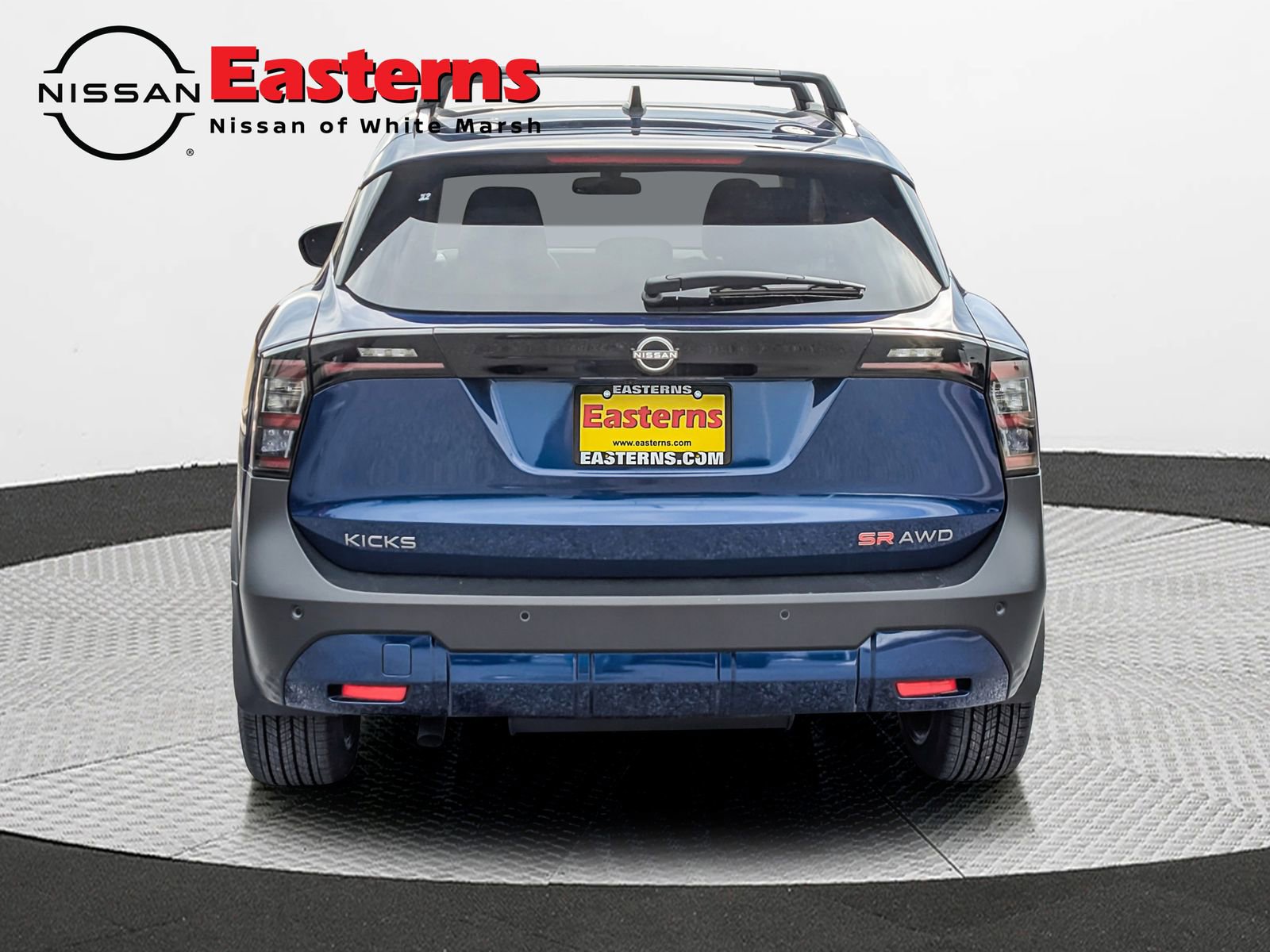 New 2026 Nissan Kicks SR w/ Cold Weather Package AWD/4WD image 8