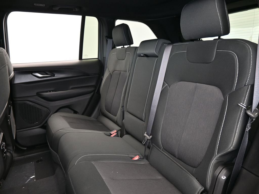 New 2026 Jeep Grand Cherokee Laredo X image 26