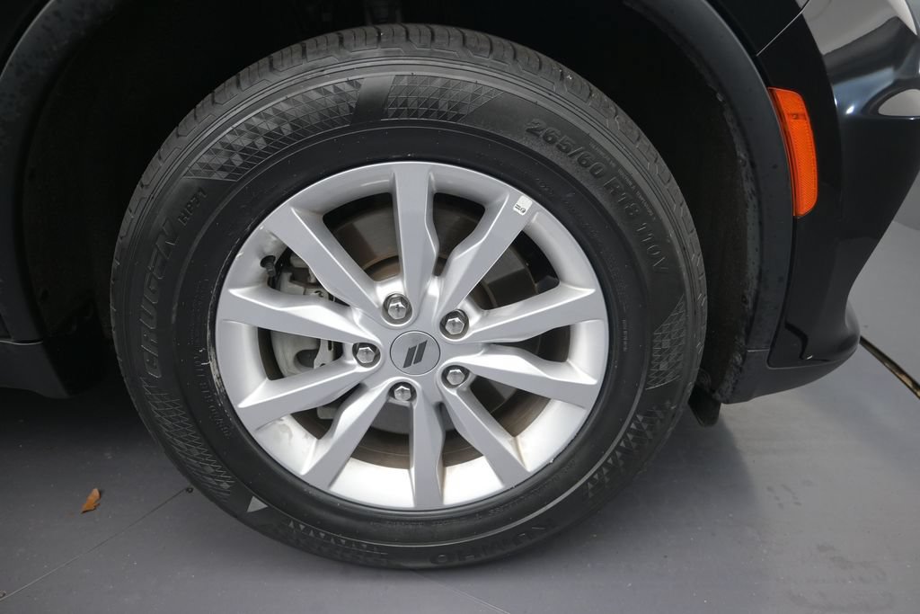 Used 2024 Dodge Durango SXT w/ 3rd Row Seating Group RWD image 9