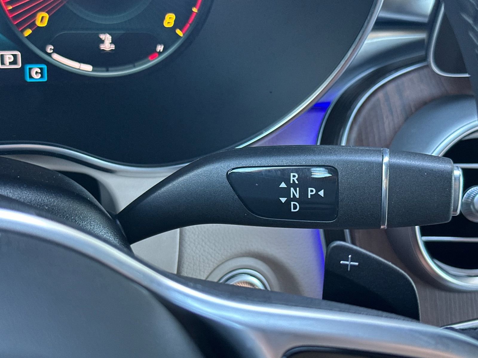 Certified 2022 Mercedes-Benz GLC 300 w/ Premium Package Lite image 23