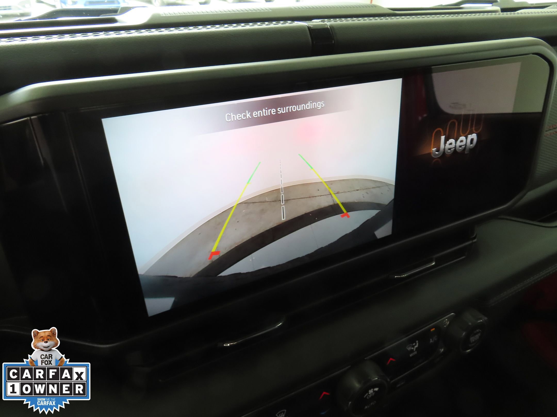 Used 2025 Jeep Wrangler Unlimited Rubicon AWD/4WD image 19