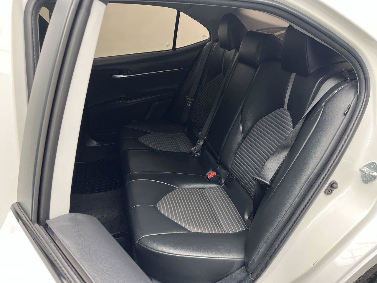 Used 2022 Toyota Camry SE w/ Carpet Mat Package (TMS) FWD image 10