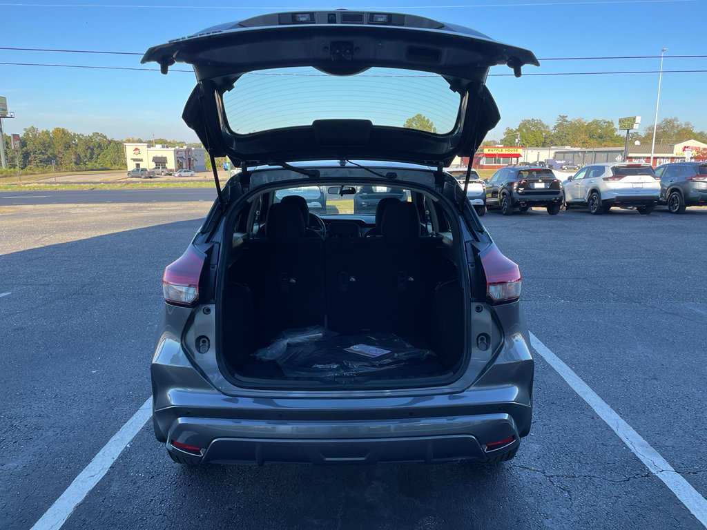 New 2025 Nissan Kicks Play S image 21