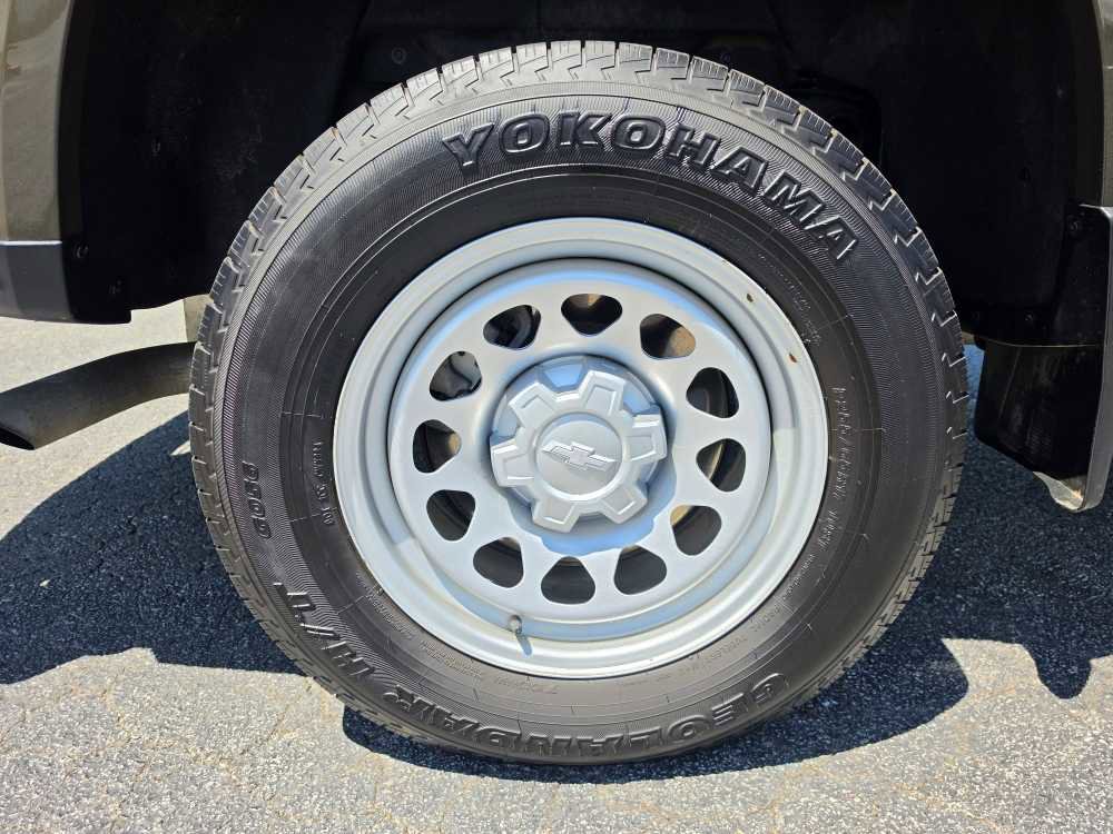 Used 2023 Chevrolet Colorado W/T RWD image 10