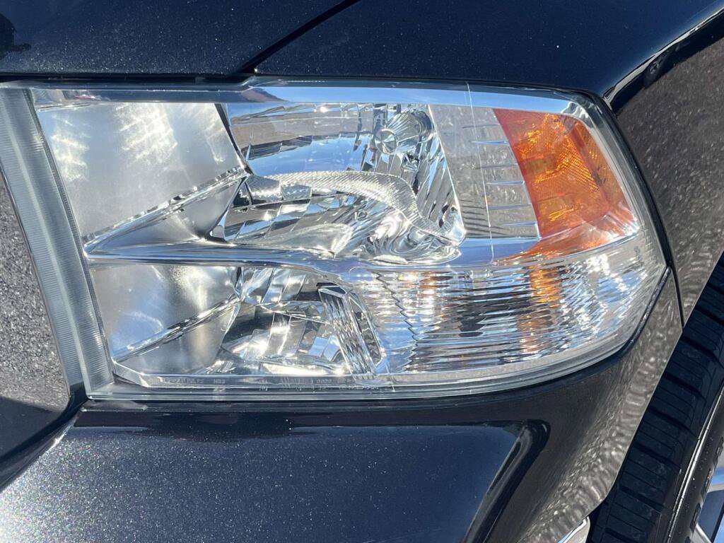 Used 2019 RAM 1500 Tradesman w/ Chrome Appearance Group RWD image 12
