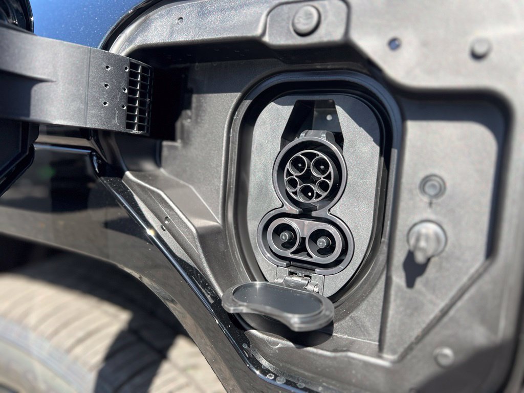 New 2026 Toyota RAV4 XSE AWD/4WD image 9