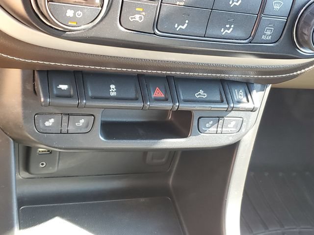 Used 2016 GMC Canyon SLT w/ Driver Alert Package AWD/4WD image 29