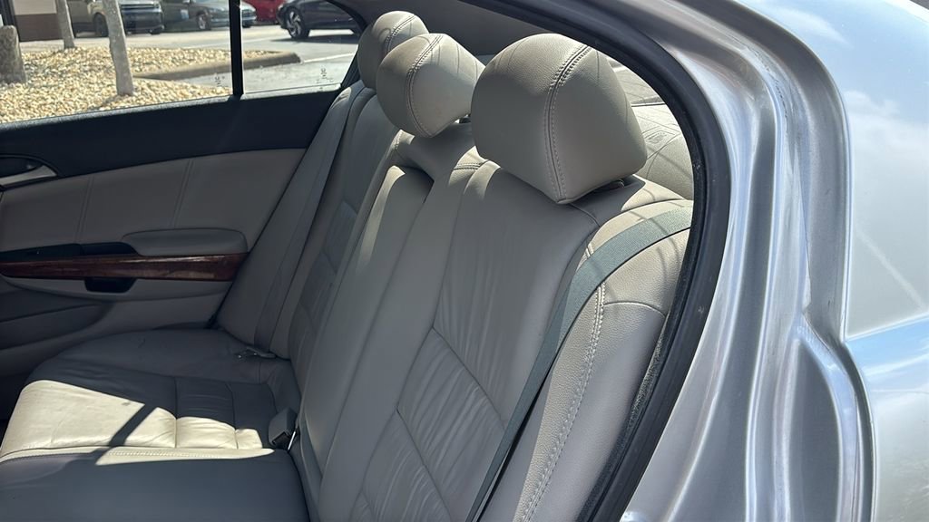 Used 2011 Honda Accord EX-L image 29