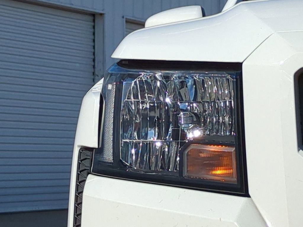 Certified 2022 Nissan Frontier SV image 10