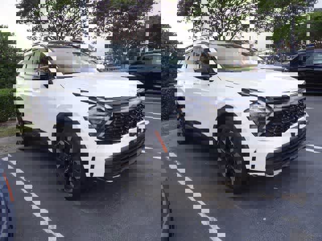 Used 2023 Kia Sportage X-Line w/ X-Line Premium Package image 4