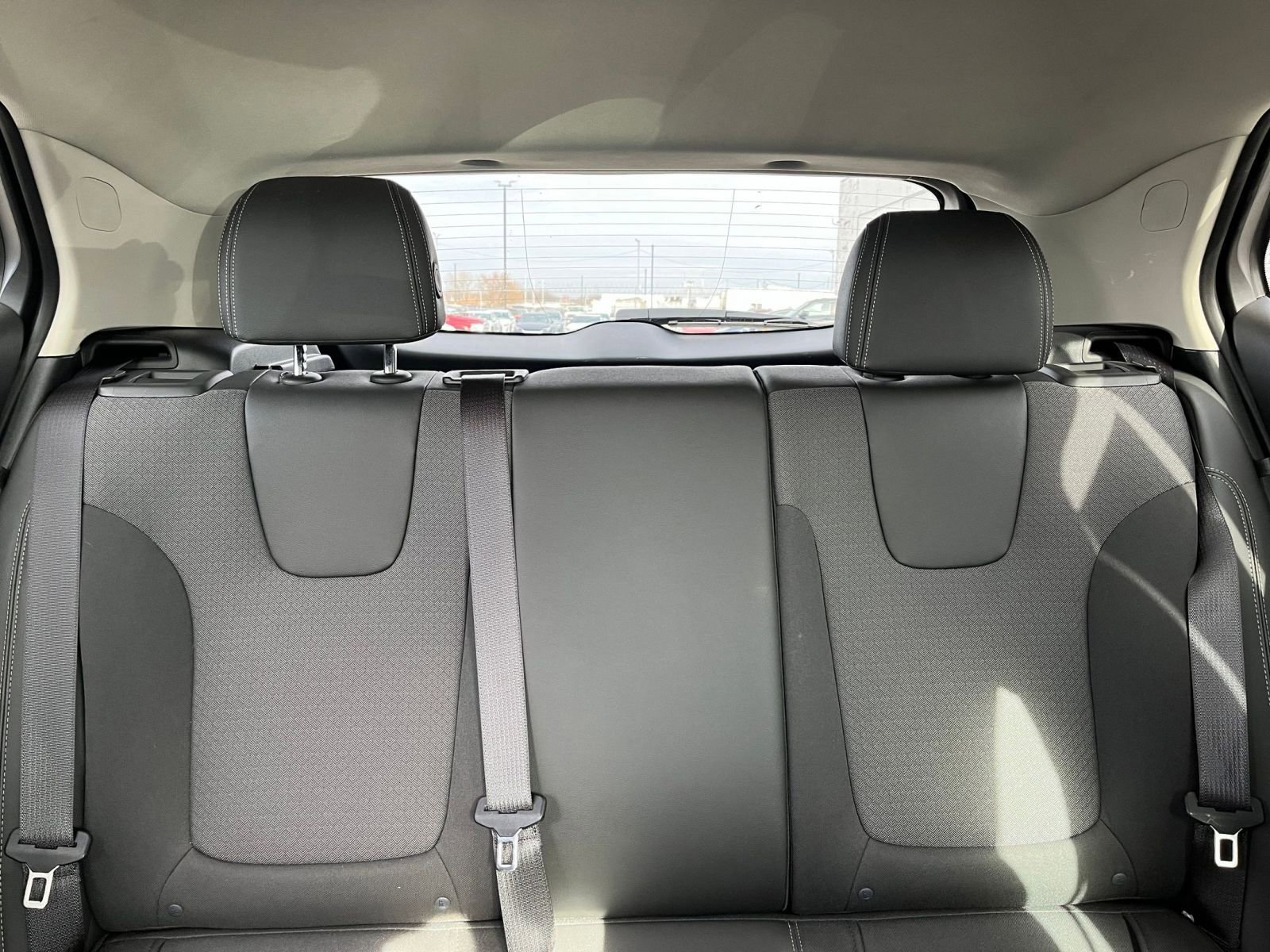 Used 2025 Buick Encore GX Preferred image 37