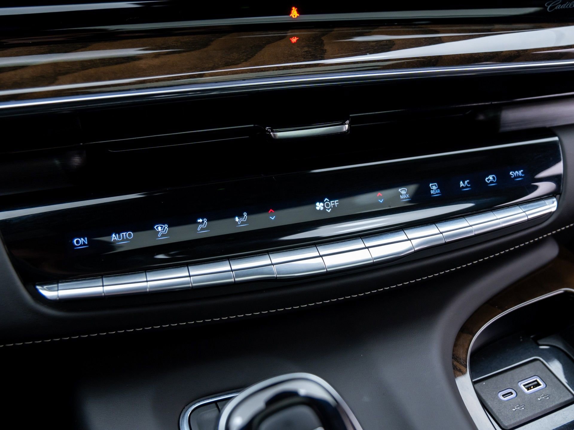 Certified 2024 Cadillac Escalade ESV Sport Platinum w/ LPO, ONYX Package image 31