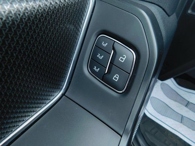 Used 2025 Ford F150 Raptor image 31