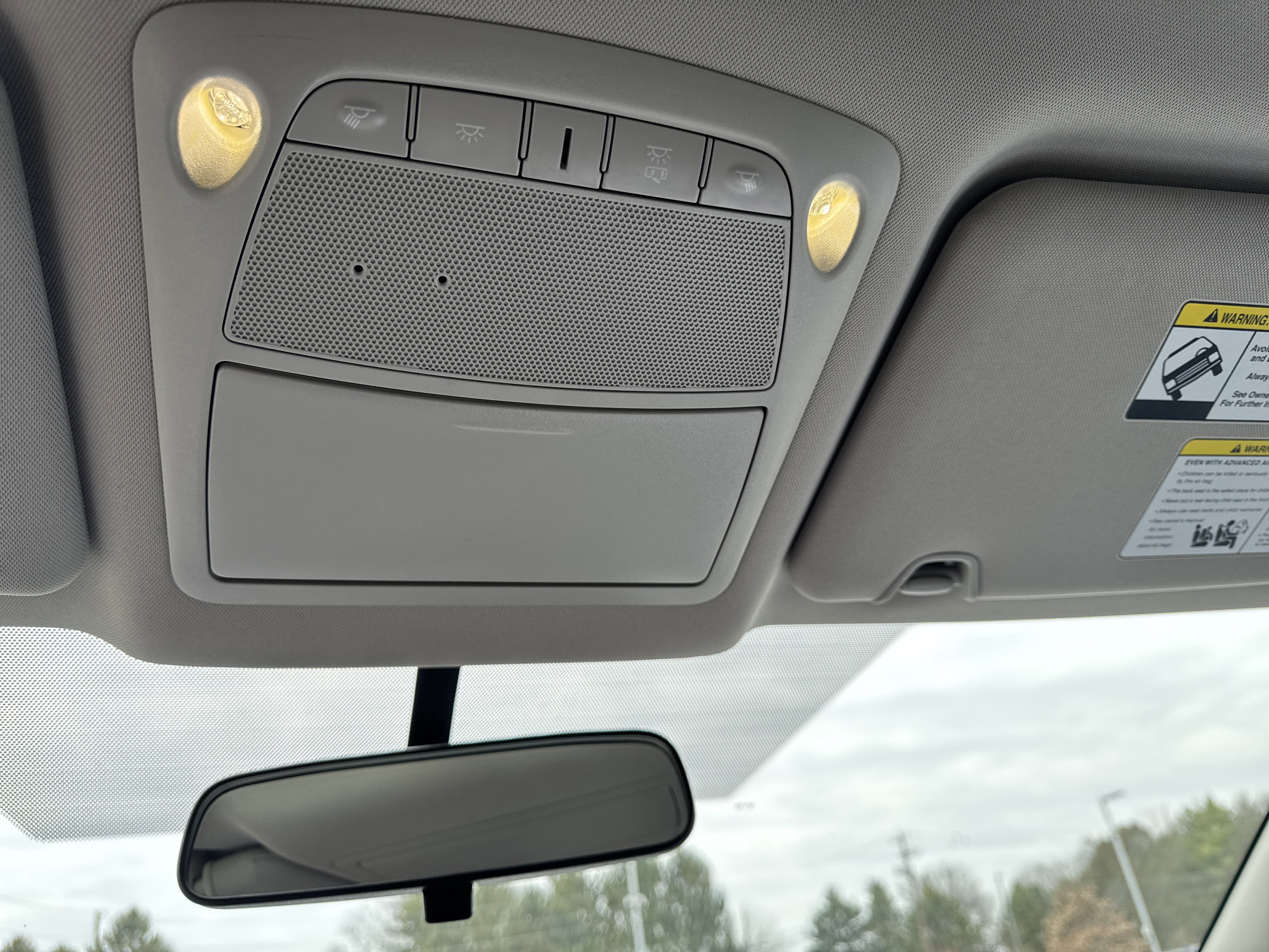 Used 2018 Nissan Rogue SV image 22