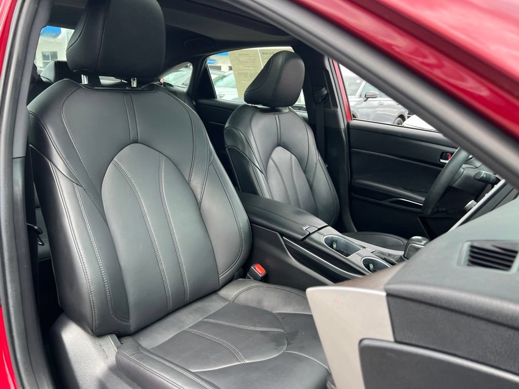 Used 2022 Toyota Avalon XLE w/ Moonroof Package FWD image 26