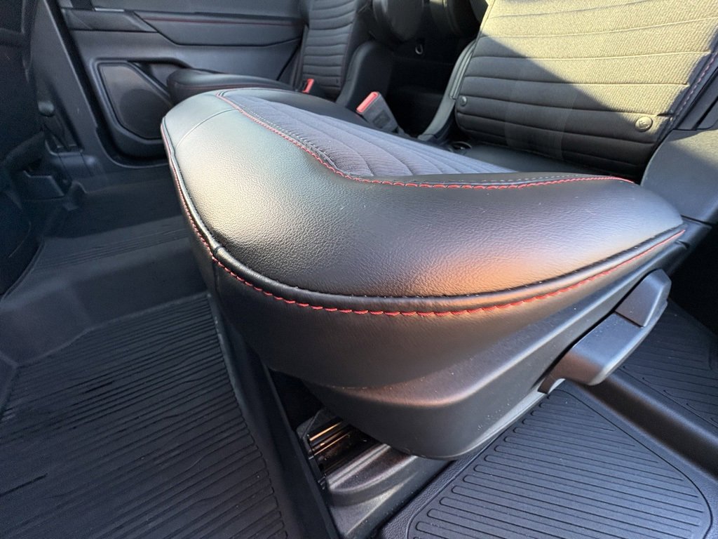 Used 2025 Ford Explorer ST-Line image 30