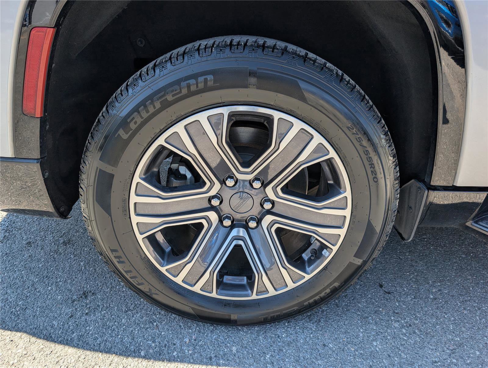 Used 2024 Jeep Wagoneer L Series II w/ Flexible Seating Group image 9