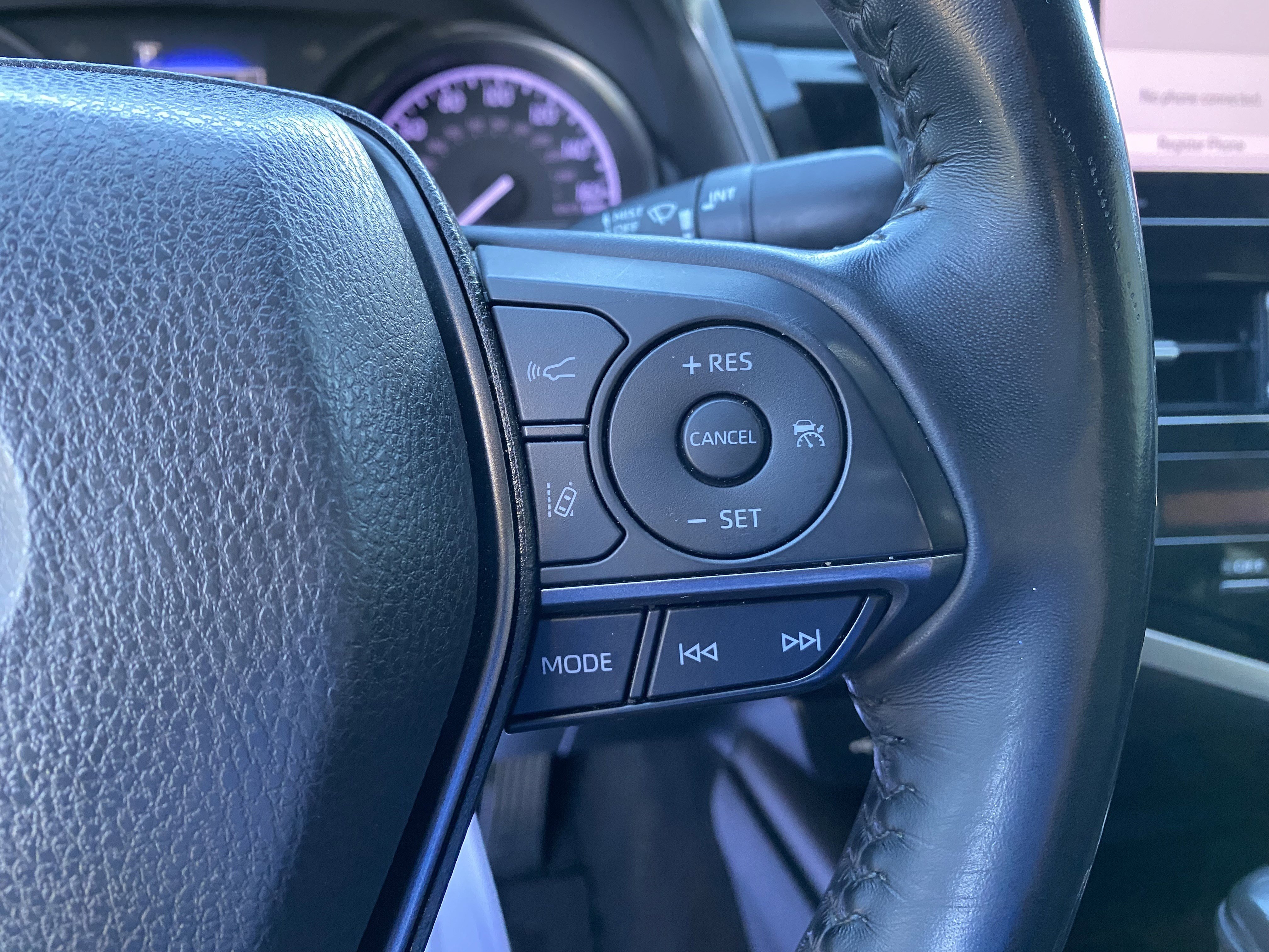 Used 2021 Toyota Camry SE FWD image 19