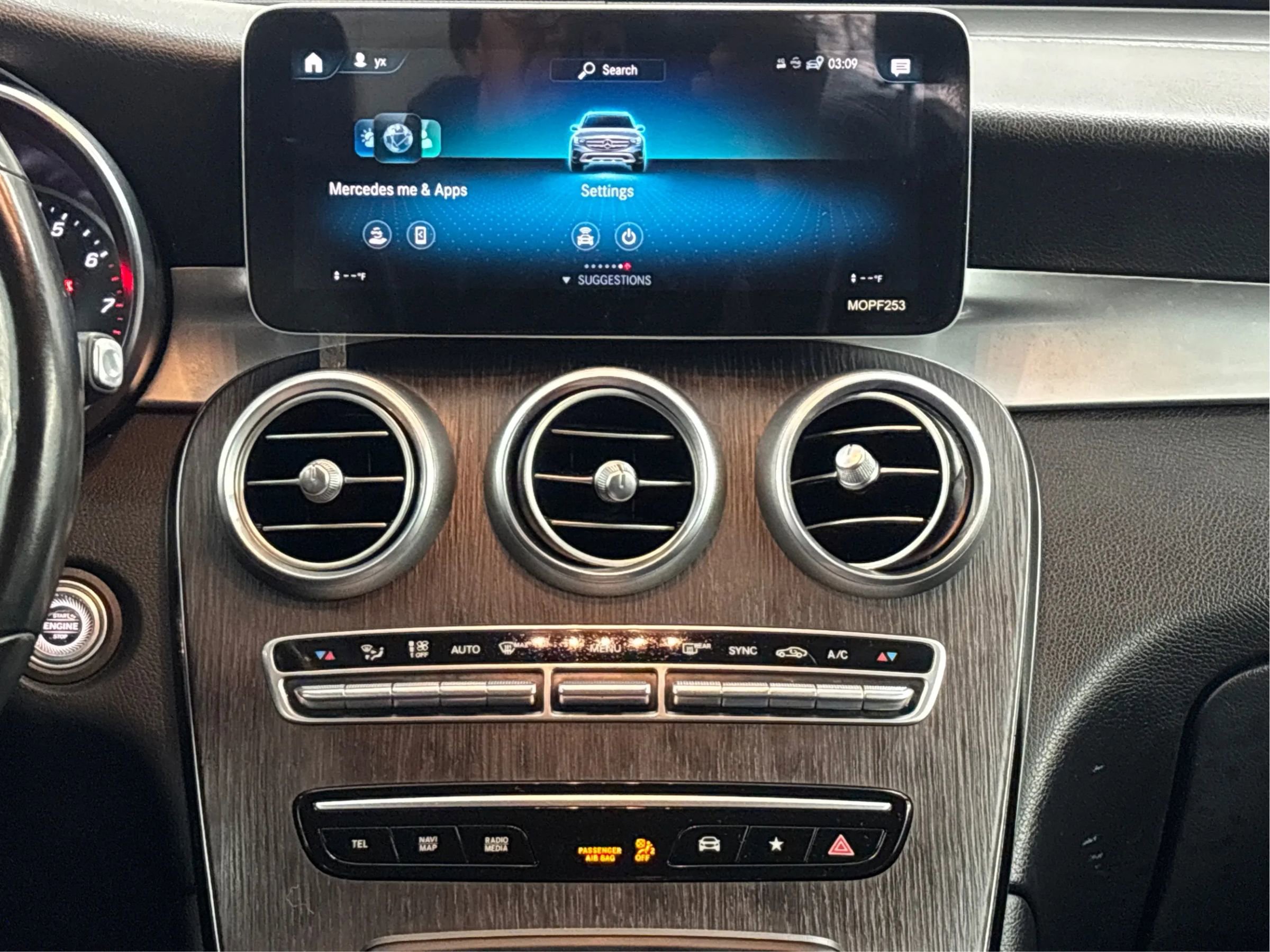 Used 2020 Mercedes-Benz GLC 300 4MATIC image 19