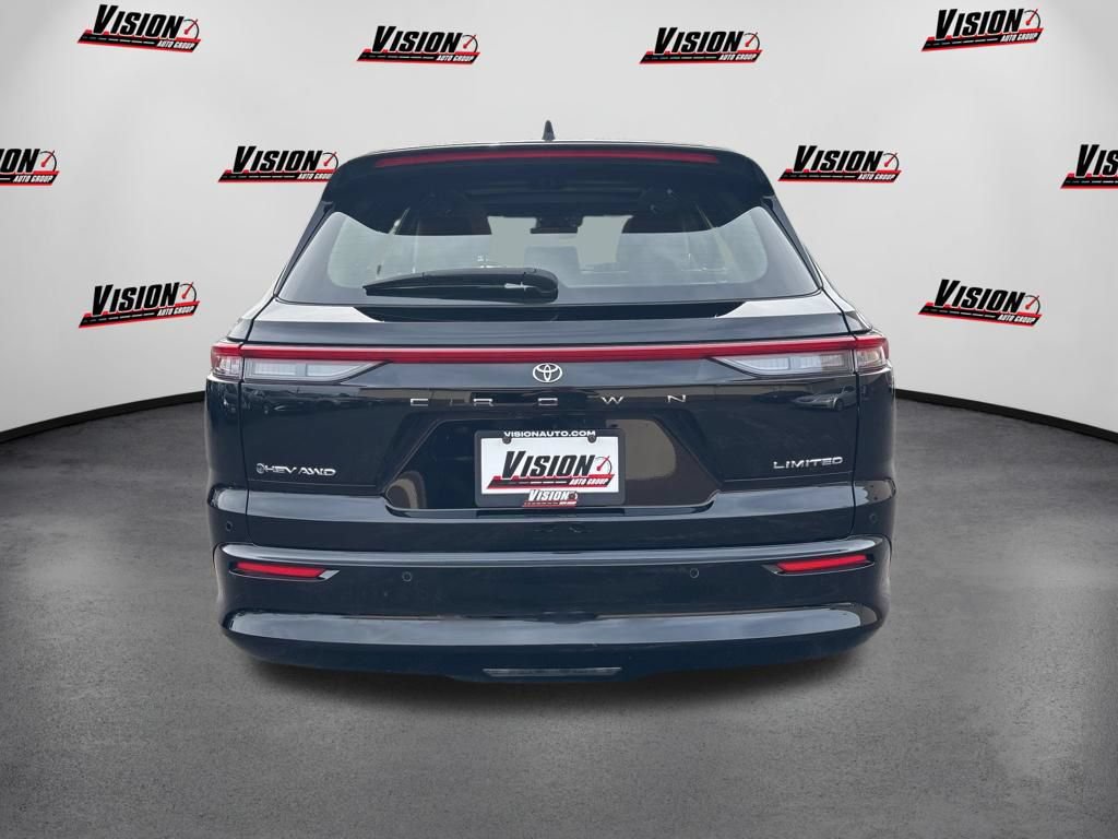 Used 2025 Toyota Crown Signia w/ Advanced Technology Package AWD/4WD image 4