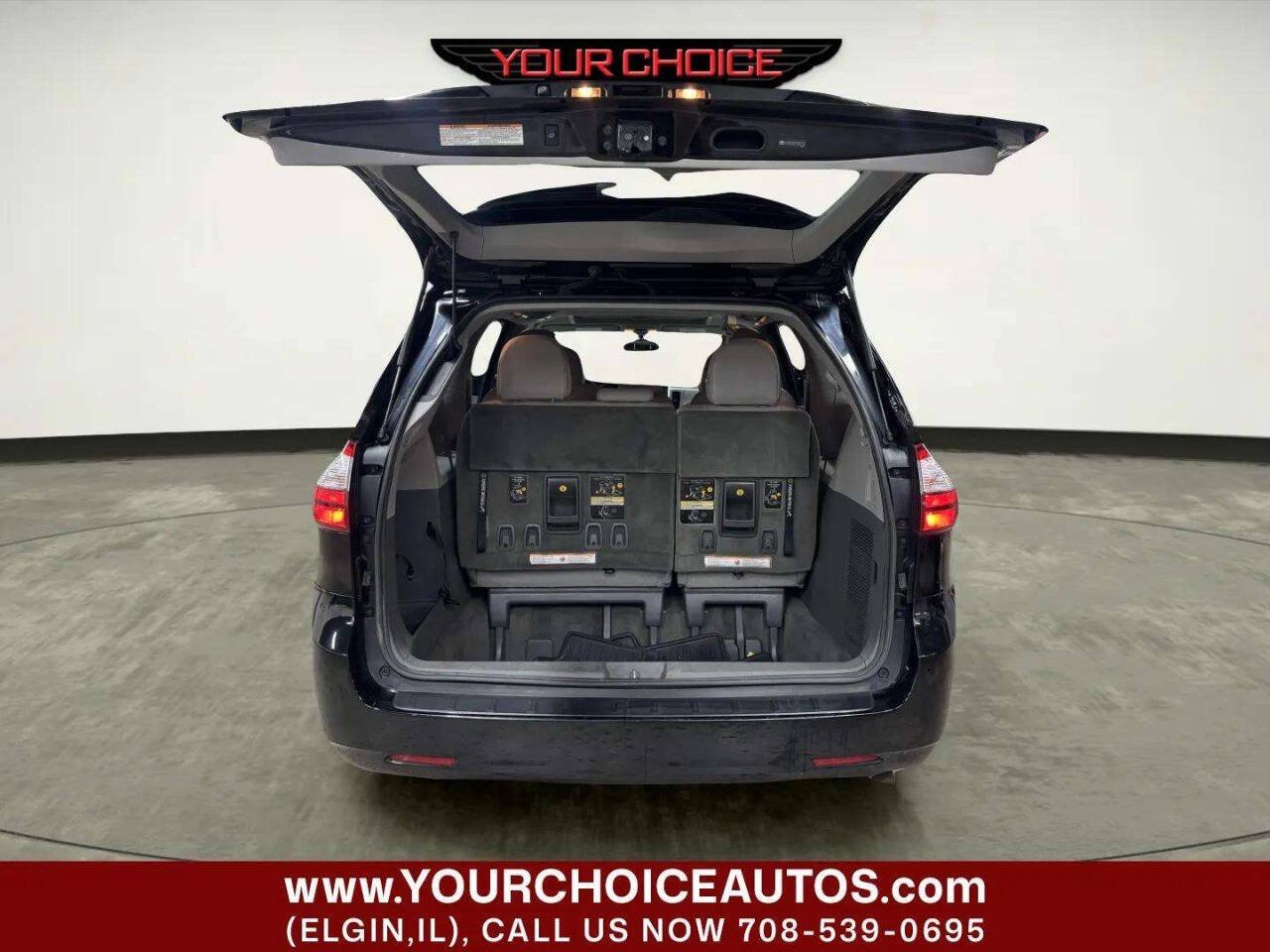 Used 2015 Toyota Sienna XLE FWD image 5