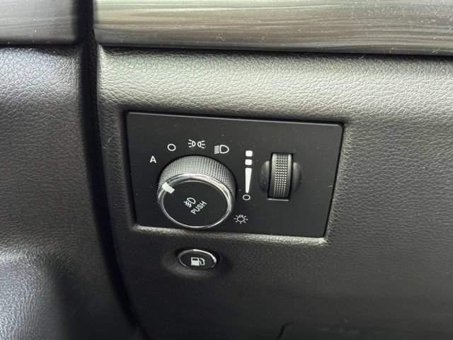 Used 2021 Jeep Grand Cherokee Laredo X AWD/4WD image 32