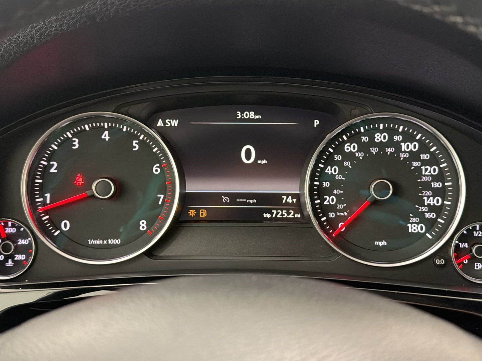Used 2014 Volkswagen Touareg Sport AWD/4WD image 17