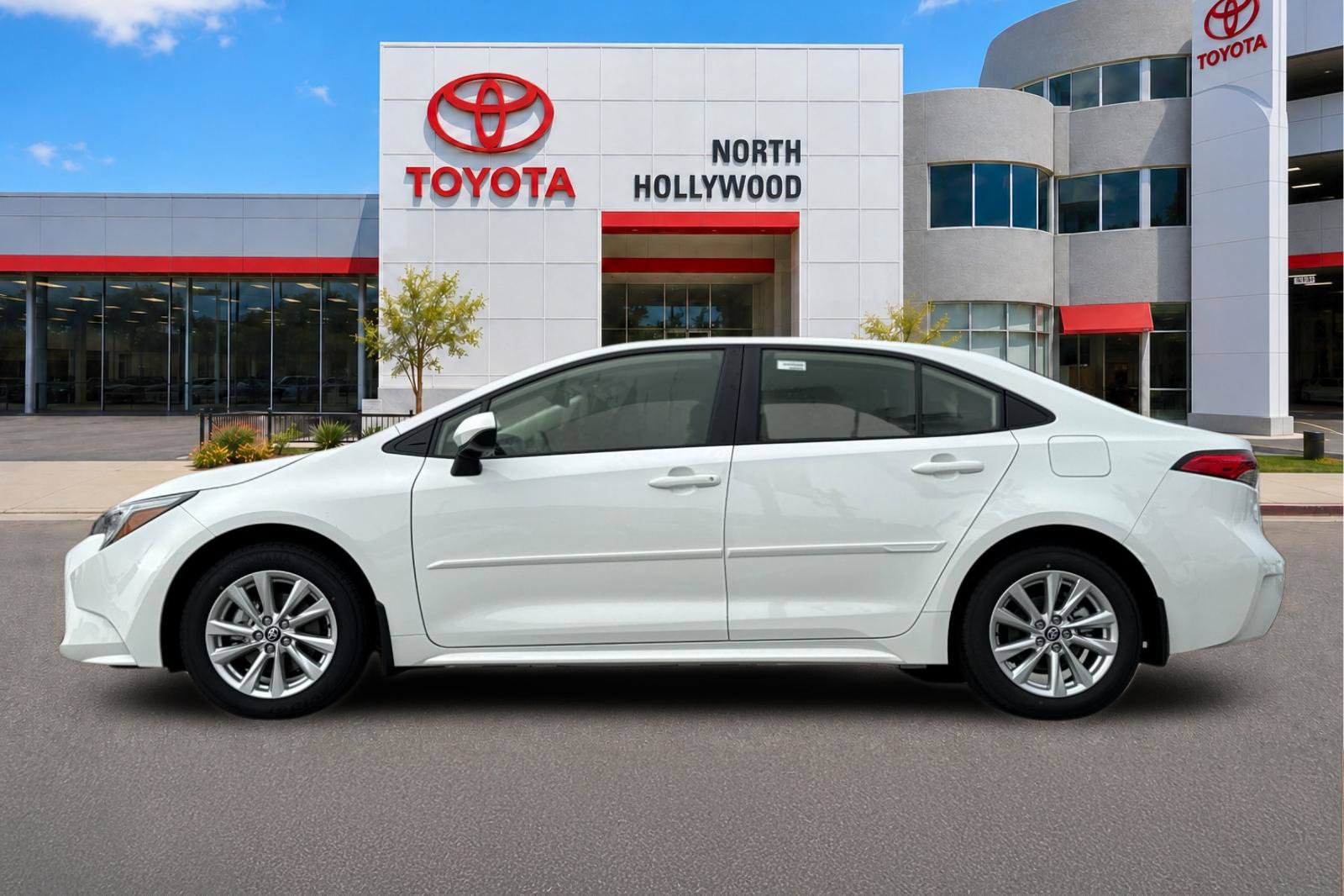 New 2027 Toyota Corolla LE FWD image 2