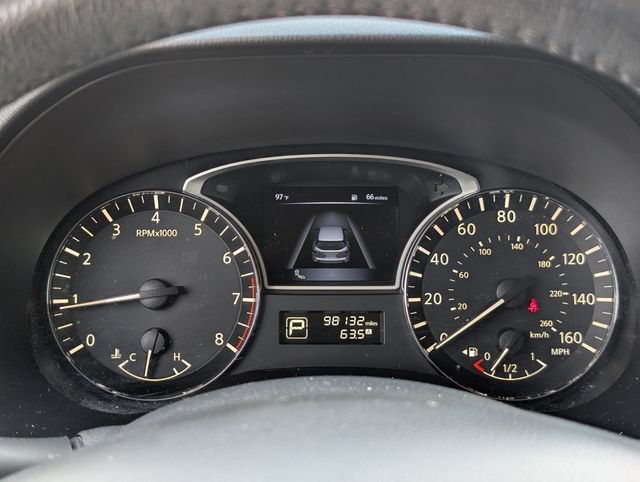 Used 2015 Nissan Pathfinder SL w/ SL Tech Package FWD image 13