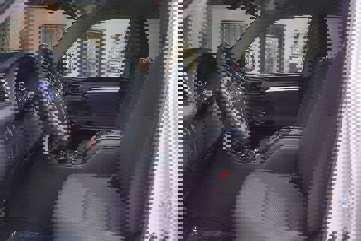 Used 2017 Toyota Highlander LE image 14