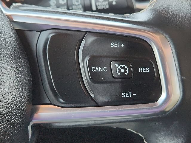 Used 2018 Jeep Wrangler Unlimited Sahara w/ Quick Order Package 24M Moab AWD/4WD image 17
