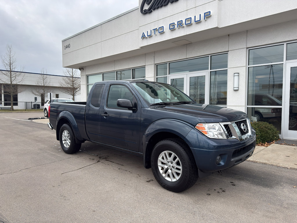 Used 2016 Nissan Frontier SV image 1